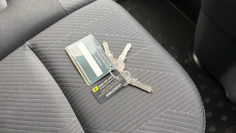 Renault Trafic Lwb Diesel LL30 Blue dCi 130 Extra [Safety] Van